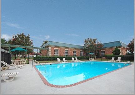 Motel & Greenville